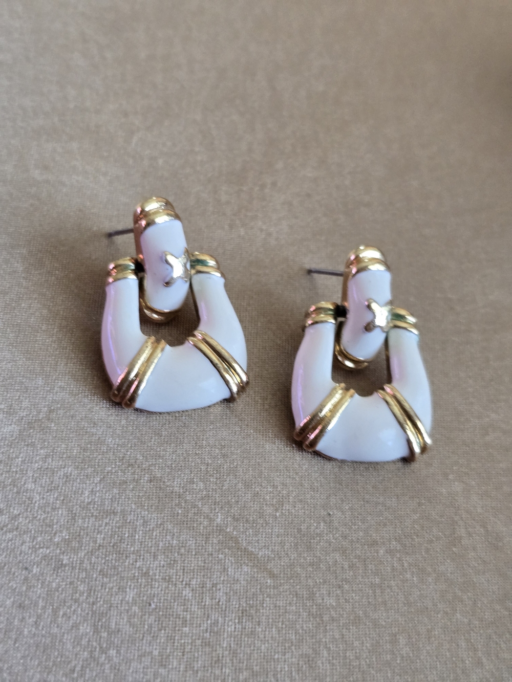 Avon White and Gold Enamel Hoop Drop Earrings